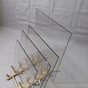 זכוכית קרמית לקמין חתוכה לפי מידה